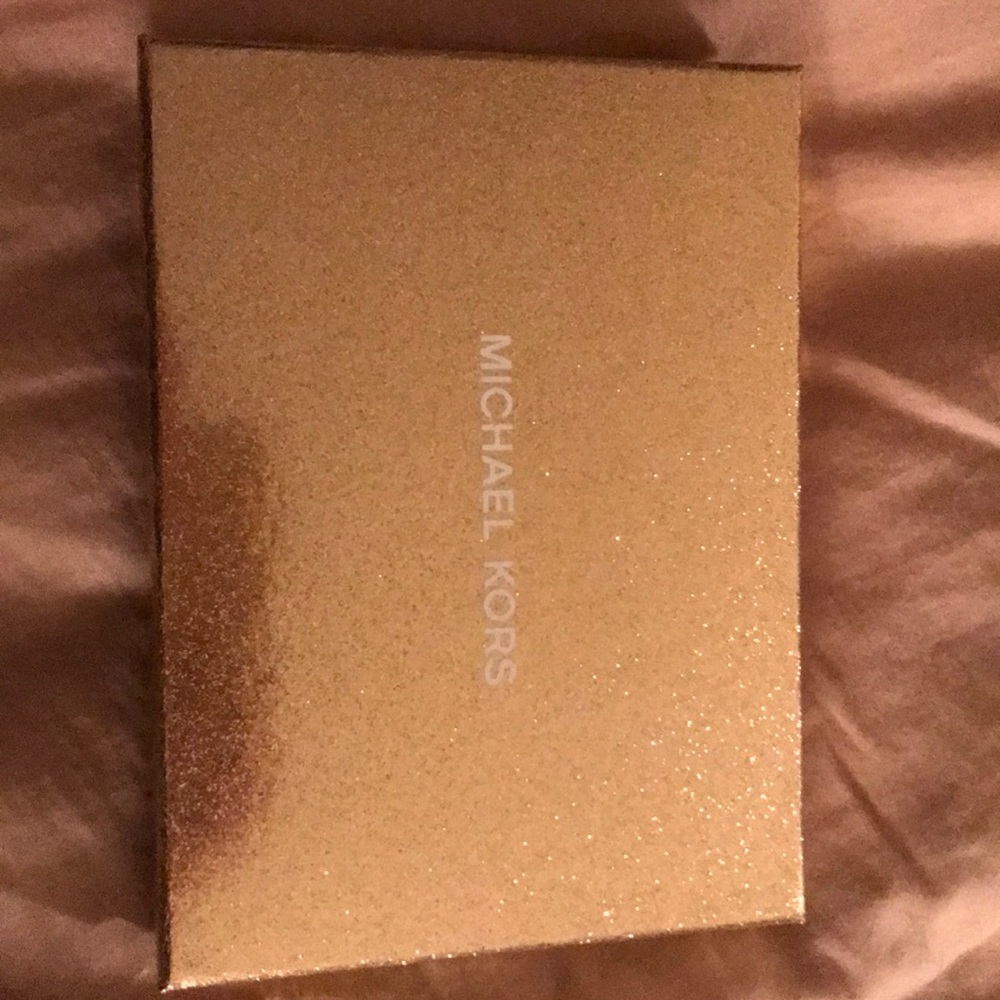 Michael Kors wristlet